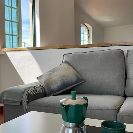 アパート No Ceu - A Fully Private Flat In The Sky With Ocean View アトウギア・ダ・バレイア