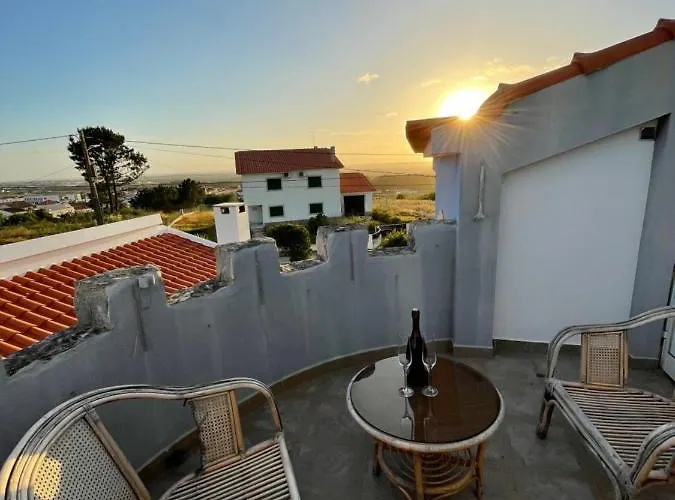 No Ceu - A Fully Private Flat In The Sky With Ocean View Appartamento Atouguia Da Baleia