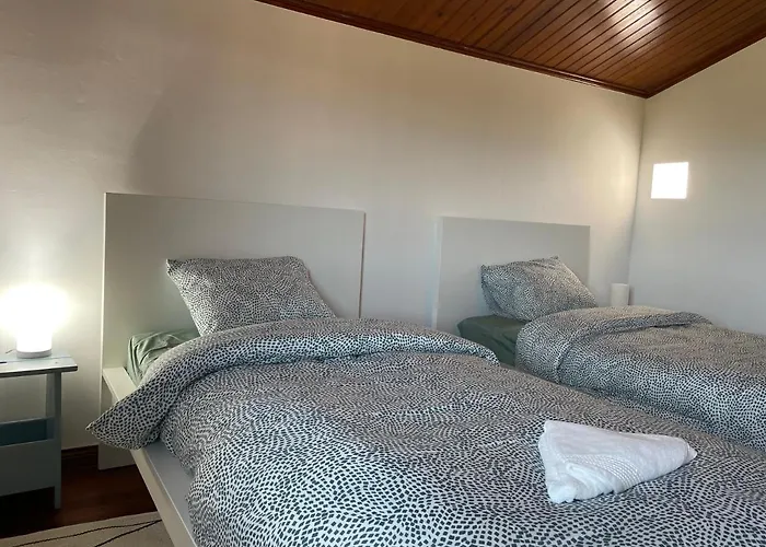 No Ceu - A Fully Private Flat In The Sky With Ocean View Appartamento Atouguia Da Baleia