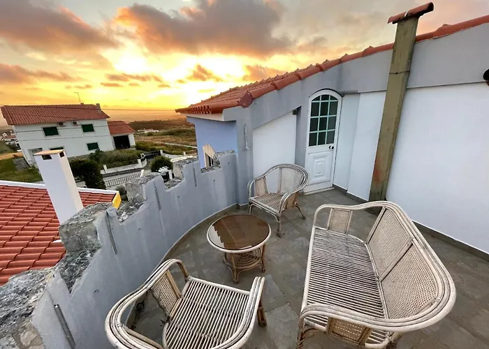 Апартаменты No Ceu - A Fully Private Flat In The Sky With Ocean View